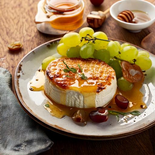entrée chèvre frais au miel et raisins grillés recipe 10491